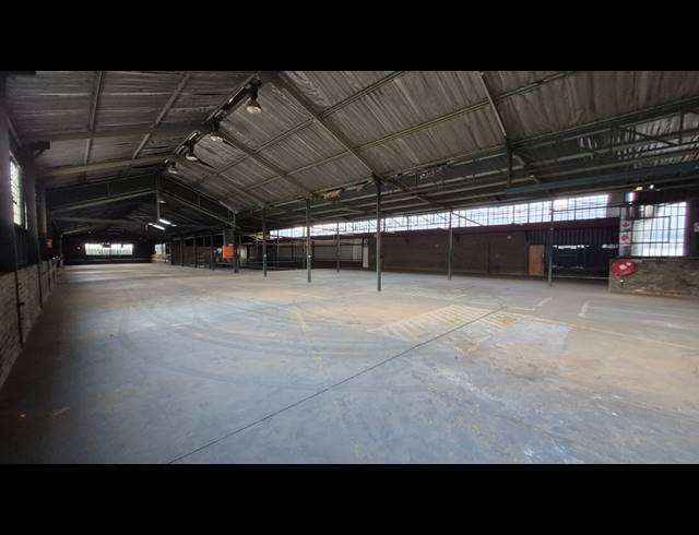 1,149M² FACTORY TO LET IN ANDERBOLT